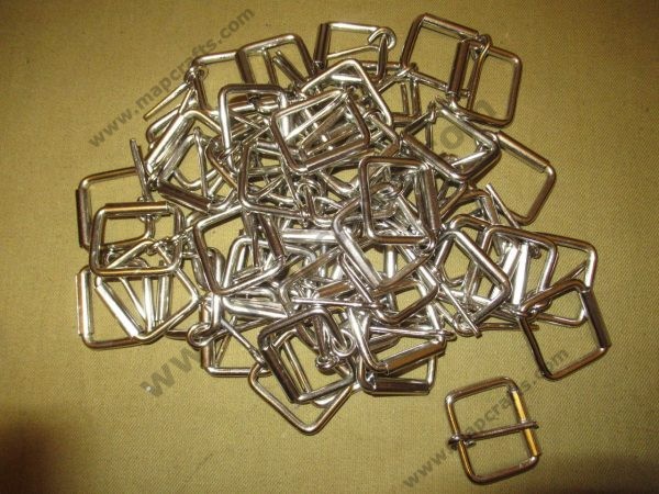 Buckles nickel-plated. Internal size 35 mm